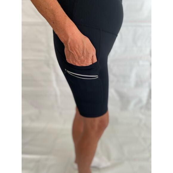 Ododos Women's X-SMALL High Waist Black Bikers Shorts Zipper Media Pocket NWT - Picture 6 of 8